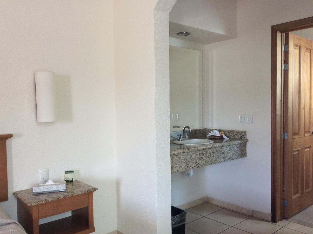 Hotel Fuerte Real Ciudad Guzman Szoba fotó